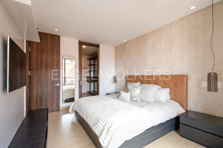 Apartamento de 3 alcobas en venta en La Carolina, Bogotá, 186 m² · foto 8 de 17