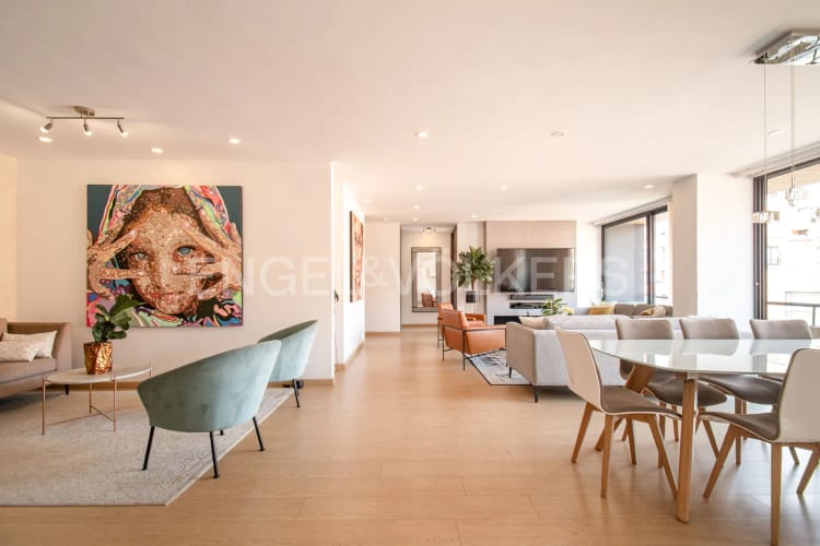 Apartamento de 3 alcobas en venta en La Carolina, Bogotá, 186 m² · foto 5 de 17