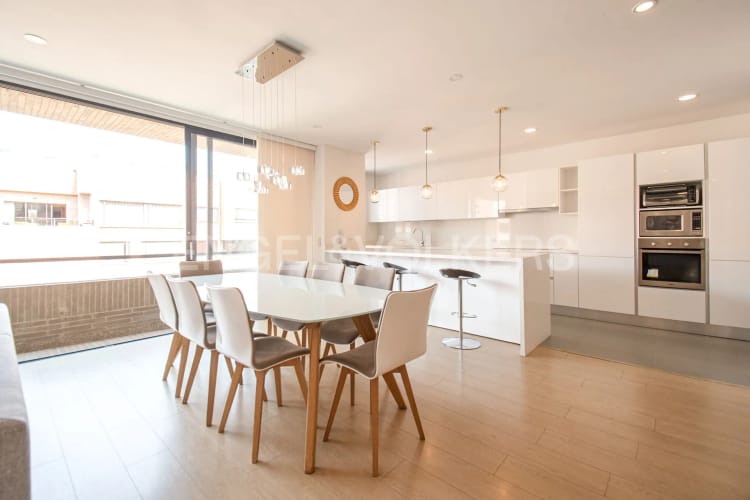 Apartamento de 3 alcobas en venta en La Carolina, Bogotá, 186 m² · foto 3 de 17