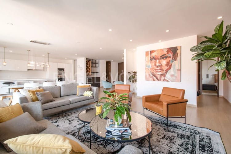 Apartamento de 3 alcobas en venta en La Carolina, Bogotá, 186 m² · foto 2 de 17