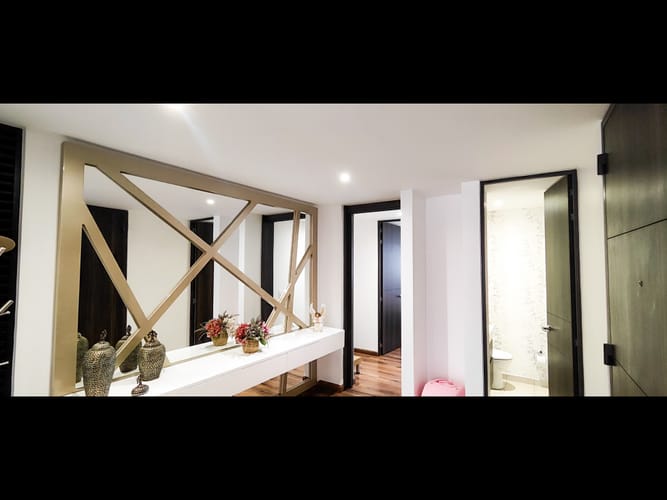 Apartamento de 5 alcobas en venta en La Felicidad, Bogotá, 279 m² · foto 10 de 24