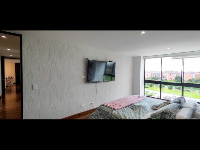 Apartamento de 5 alcobas en venta en La Felicidad, Bogotá, 279 m² · foto 16 de 24