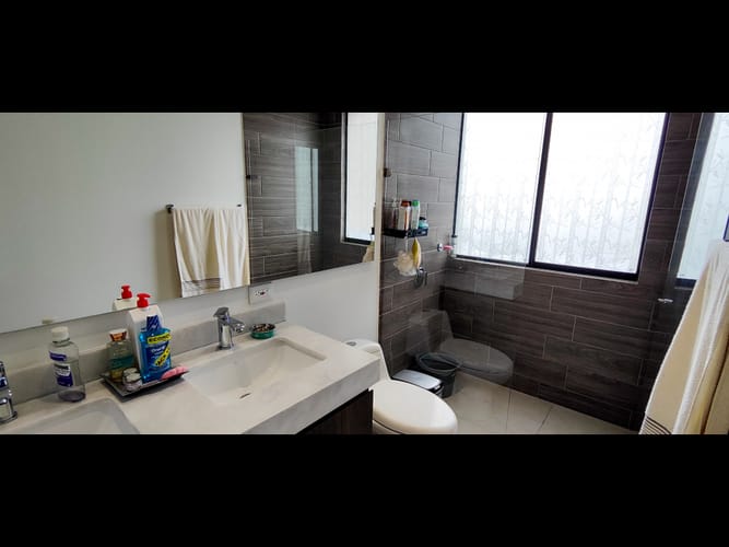 Apartamento de 5 alcobas en venta en La Felicidad, Bogotá, 279 m² · foto 17 de 24