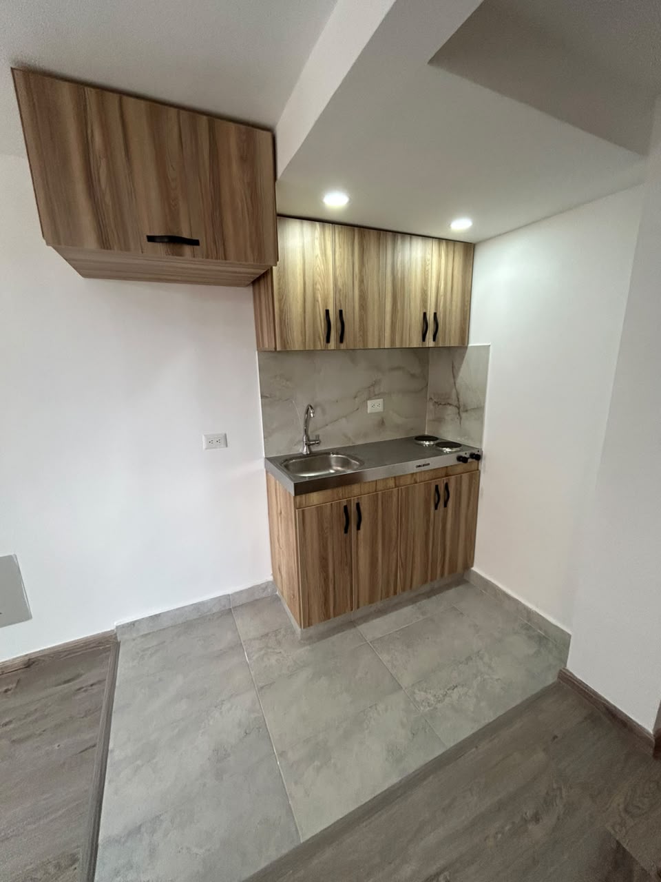 Apartaestudio en arriendo en Aeropuerto El Dorado, Bogotá · foto 2 de 7