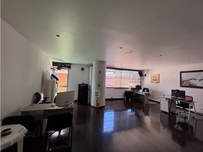 Apartamento de 3 alcobas en venta en San Patricio, Bogotá, 204 m² · foto 5 de 24