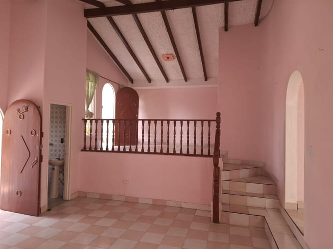 Casa de 3 alcobas en venta en El Bosque, Cali, 250 m² · foto 3 de 6