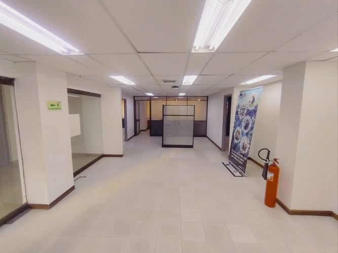 Oficina en arriendo en San Pedro, Cali, 295 m² · foto 6 de 24