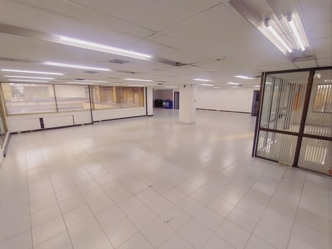 Oficina en arriendo en San Pedro, Cali, 330 m² · foto 10 de 24