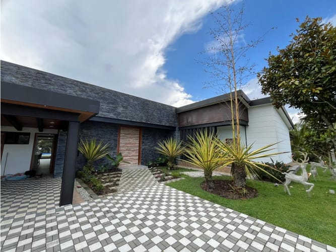 Casa de 3 alcobas en venta en Cabeceras De Llanogrande, Rionegro, 476 m² · foto 12 de 22