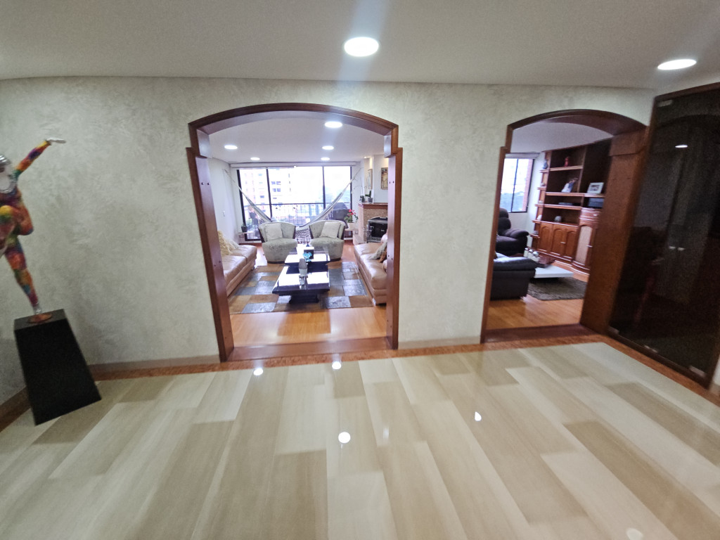 Apartamento en venta en Ciudad Salitre, Bogotá · foto 3 de 24