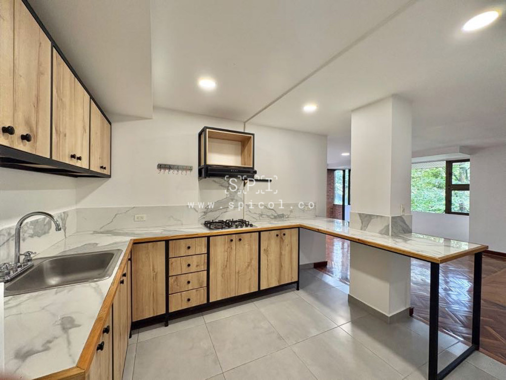 Apartamento en arriendo en El Tesoro, Medellín · foto 6 de 14