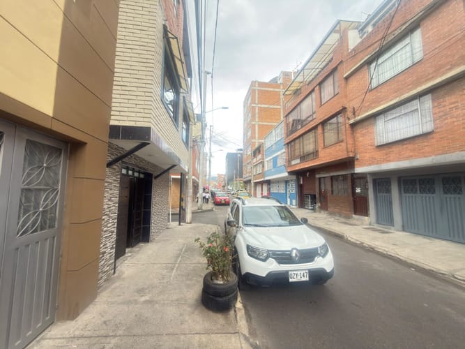 Casa de 3 alcobas en venta en Centenario, Bogotá, 144 m² · foto 6 de 22