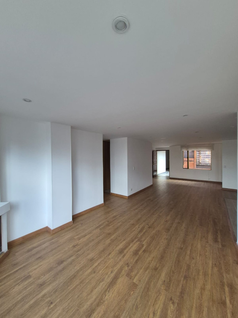 Apartamento en venta en Cedritos, Bogotá · foto 4 de 19