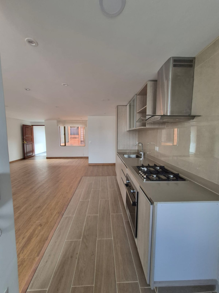 Apartamento en venta en Cedritos, Bogotá · foto 6 de 19