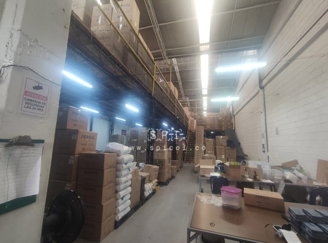 Bodega en arriendo en La Tablaza, La Estrella, 415 m² · foto 2 de 18