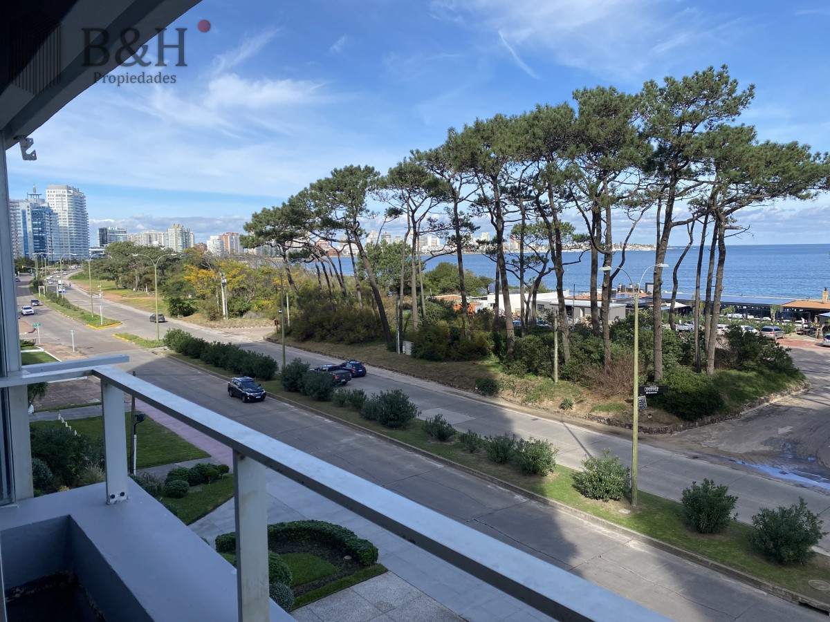 Apartamento en Mansa frente al mar - Punta del Este · Foto 2