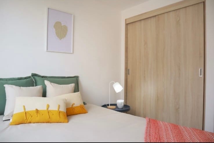 Apartamento de 3 alcobas en venta en El Poblado, Medellín, 89 m² · foto 2 de 21