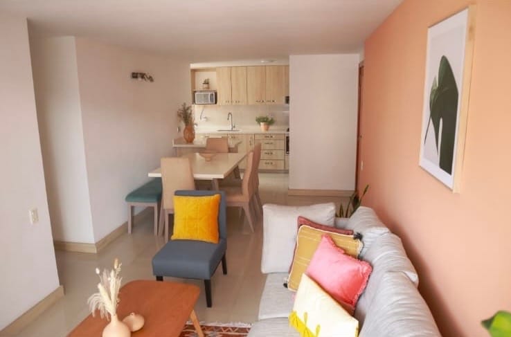 Apartamento de 3 alcobas en venta en El Poblado, Medellín, 89 m² · foto 3 de 21