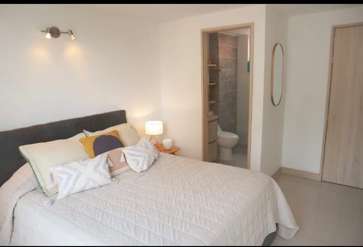 Apartamento de 3 alcobas en venta en El Poblado, Medellín, 89 m² · foto 7 de 21