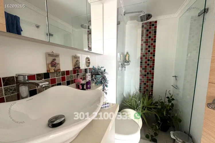 Apartamento de 3 alcobas en arriendo en Loma De Los Bernal, Medellín, 87 m² · foto 5 de 24