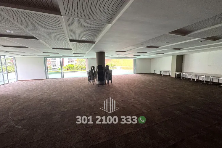 Apartamento de 3 alcobas en arriendo en Loma De Los Bernal, Medellín, 87 m² · foto 23 de 24