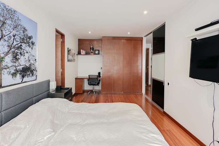 Apartamento de 1 alcoba en venta en Chico Norte, Bogotá, 58 m² · foto 8 de 16