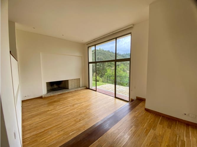 Casa de 3 alcobas en venta en Yerbabuena, Cajicá, 284 m² · foto 2 de 8