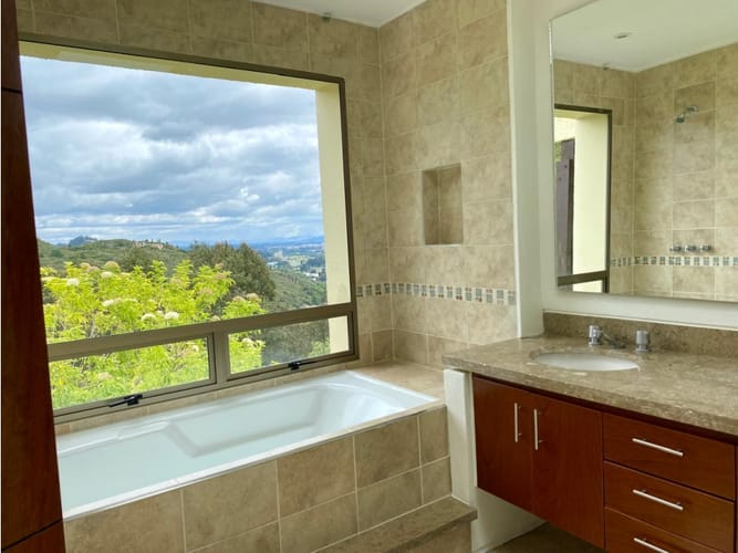 Casa de 3 alcobas en venta en Yerbabuena, Cajicá, 284 m² · foto 6 de 8
