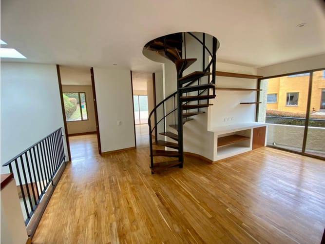 Casa de 3 alcobas en venta en Yerbabuena, Cajicá, 284 m² · foto 7 de 8