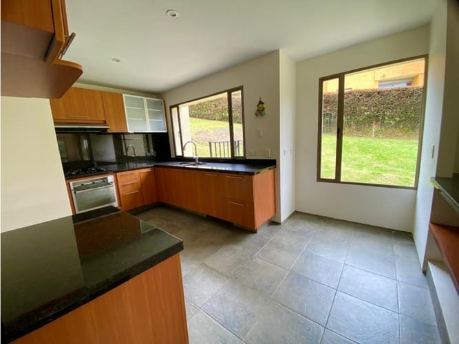 Casa de 3 alcobas en venta en Yerbabuena, Cajicá, 284 m² · foto 8 de 8