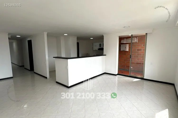 Apartamento de 3 alcobas en arriendo en Loma De Los Bernal, Medellín, 140 m² · foto 2 de 24