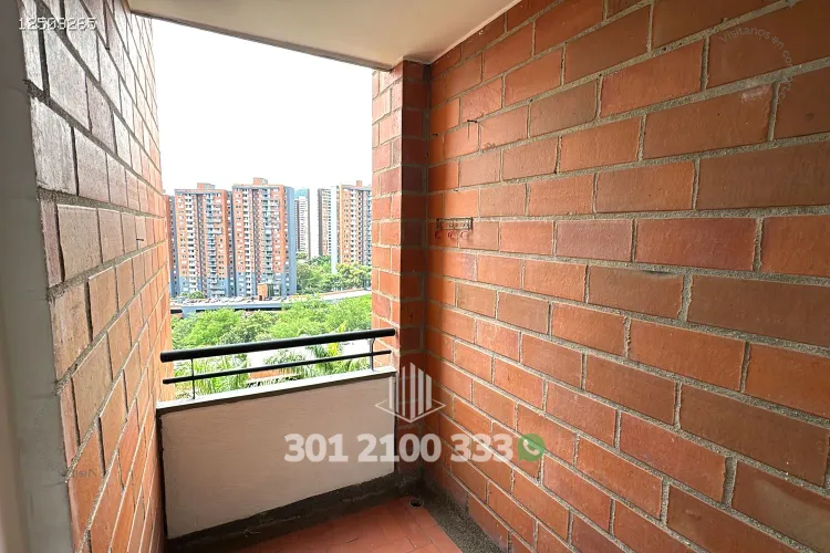 Apartamento de 3 alcobas en arriendo en Loma De Los Bernal, Medellín, 140 m² · foto 7 de 24