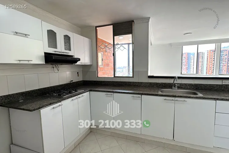Apartamento de 3 alcobas en arriendo en Loma De Los Bernal, Medellín, 140 m² · foto 9 de 24