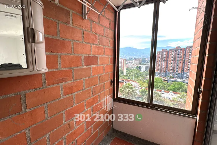 Apartamento de 3 alcobas en arriendo en Loma De Los Bernal, Medellín, 140 m² · foto 10 de 24