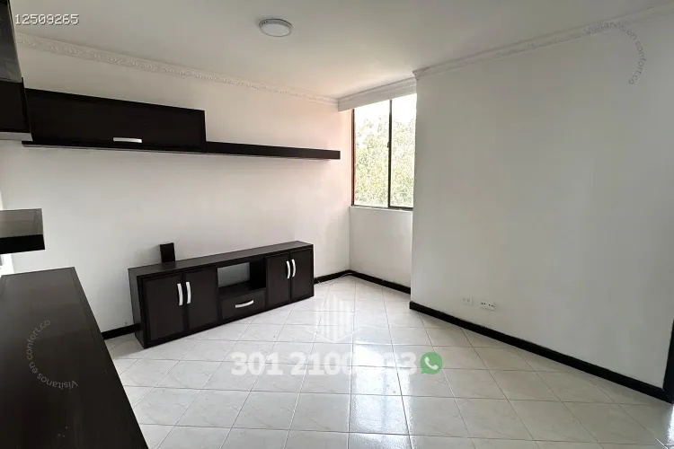 Apartamento de 3 alcobas en arriendo en Loma De Los Bernal, Medellín, 140 m² · foto 11 de 24