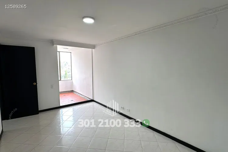 Apartamento de 3 alcobas en arriendo en Loma De Los Bernal, Medellín, 140 m² · foto 13 de 24