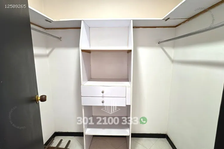 Apartamento de 3 alcobas en arriendo en Loma De Los Bernal, Medellín, 140 m² · foto 17 de 24