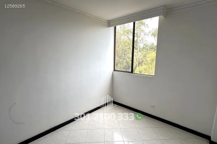 Apartamento de 3 alcobas en arriendo en Loma De Los Bernal, Medellín, 140 m² · foto 21 de 24