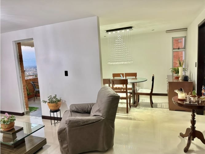 Apartamento de 3 alcobas en venta en Conjunto Residencial Club Cristales Ii, Cali, 135 m² · foto 2 de 11