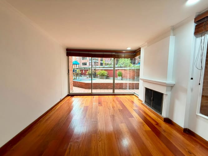 Apartamento de 2 alcobas en venta en Santa Paula, Bogotá, 95 m² · foto 1 de 15