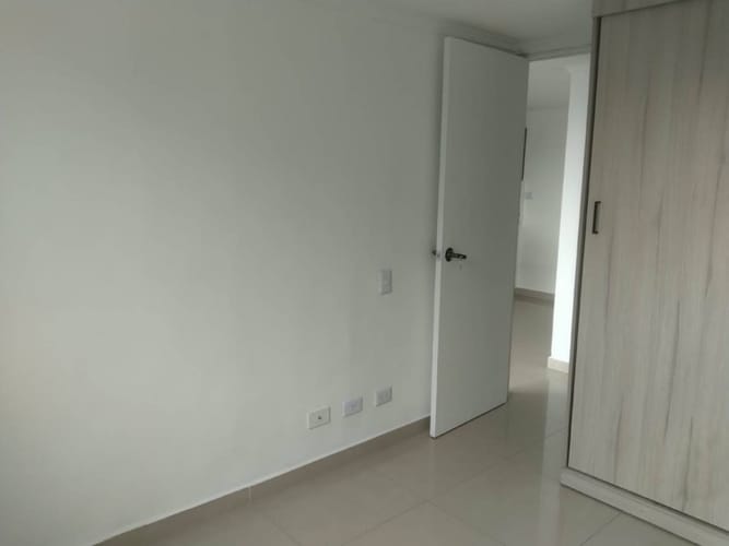 Apartamento de 2 alcobas en venta en Santo Domingo Savio No.2, Medellín, 41 m² · foto 15 de 16