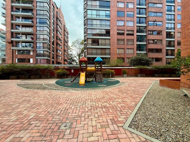 Apartamento de 2 alcobas en venta en Santa Paula, Bogotá, 95 m² · foto 14 de 15