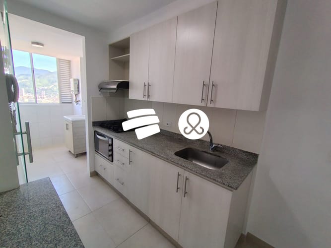 Apartamento de 3 alcobas en venta en Las Lomitas, Sabaneta, 74 m² · foto 2 de 17