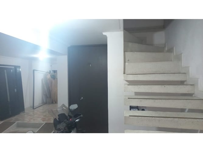 Casa de 6 alcobas en venta en Caney, Cali, 450 m² · foto 2 de 24
