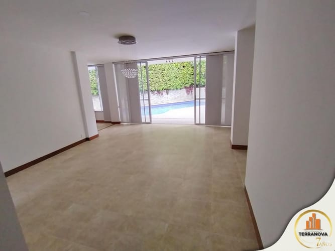 Casa de 4 alcobas en arriendo en Cerro Azul Del Vergel, Ibagué, 300 m² · foto 3 de 10