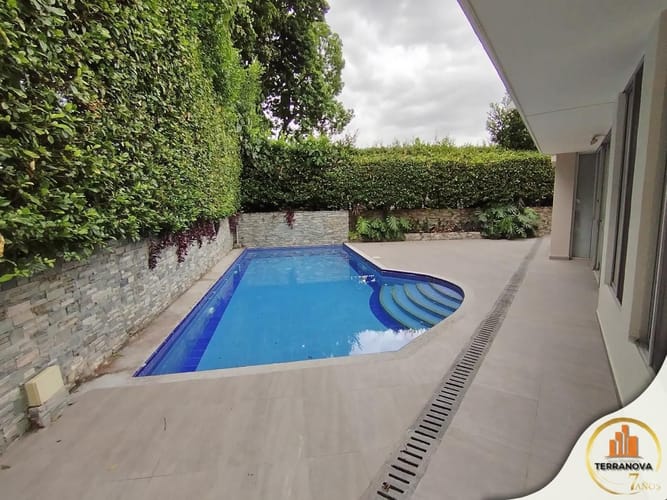 Casa de 4 alcobas en arriendo en Cerro Azul Del Vergel, Ibagué, 300 m² · foto 10 de 10