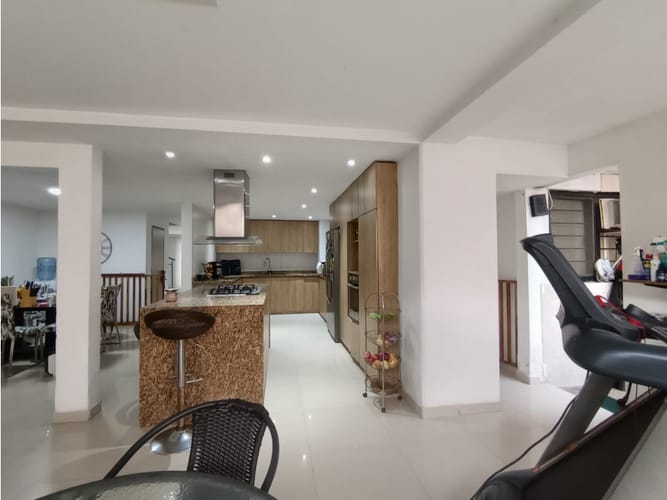Casa de 6 alcobas en venta en Vipasa, Cali, 350 m² · foto 3 de 24