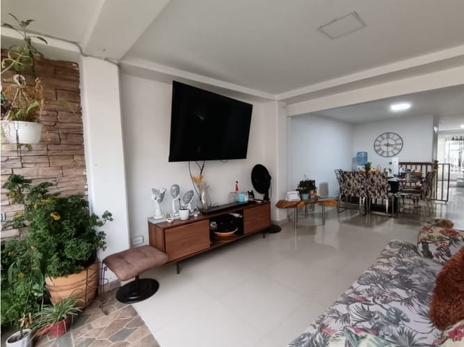 Casa de 6 alcobas en venta en Vipasa, Cali, 350 m² · foto 19 de 24