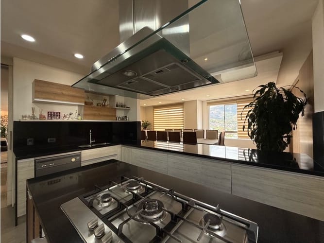 Apartamento de 6 alcobas en venta en Santa Teresita, Cali, 400 m² · foto 3 de 19