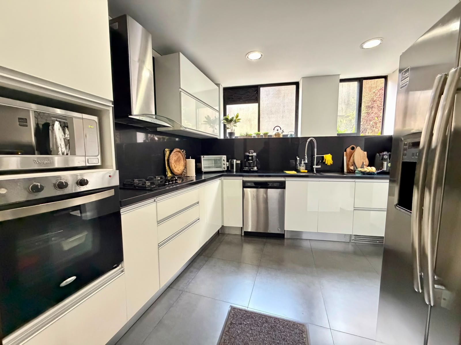 Apartamento en venta en El Refugio, Bogotá · foto 4 de 24